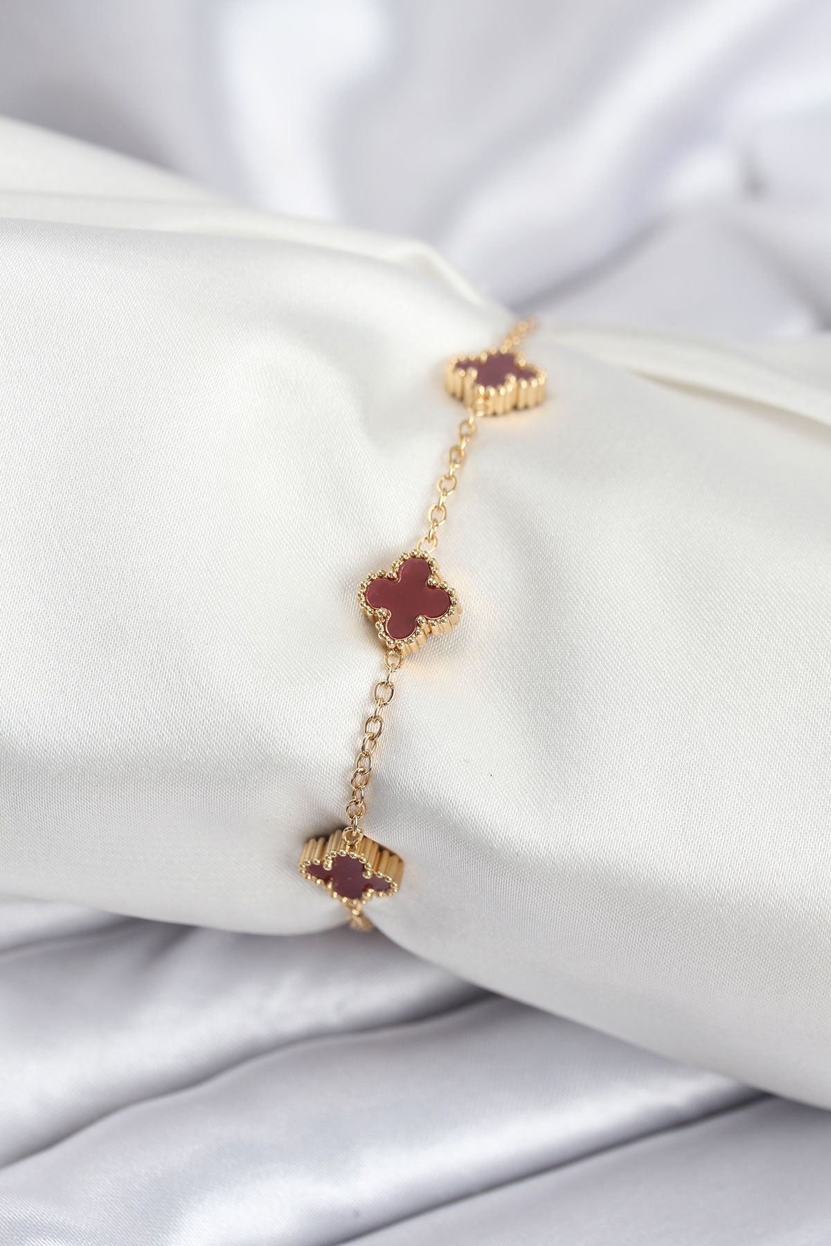 316L Çelik Gold Renk Bordo Baby Boy Yonca Kadın Bileklik - BB7950