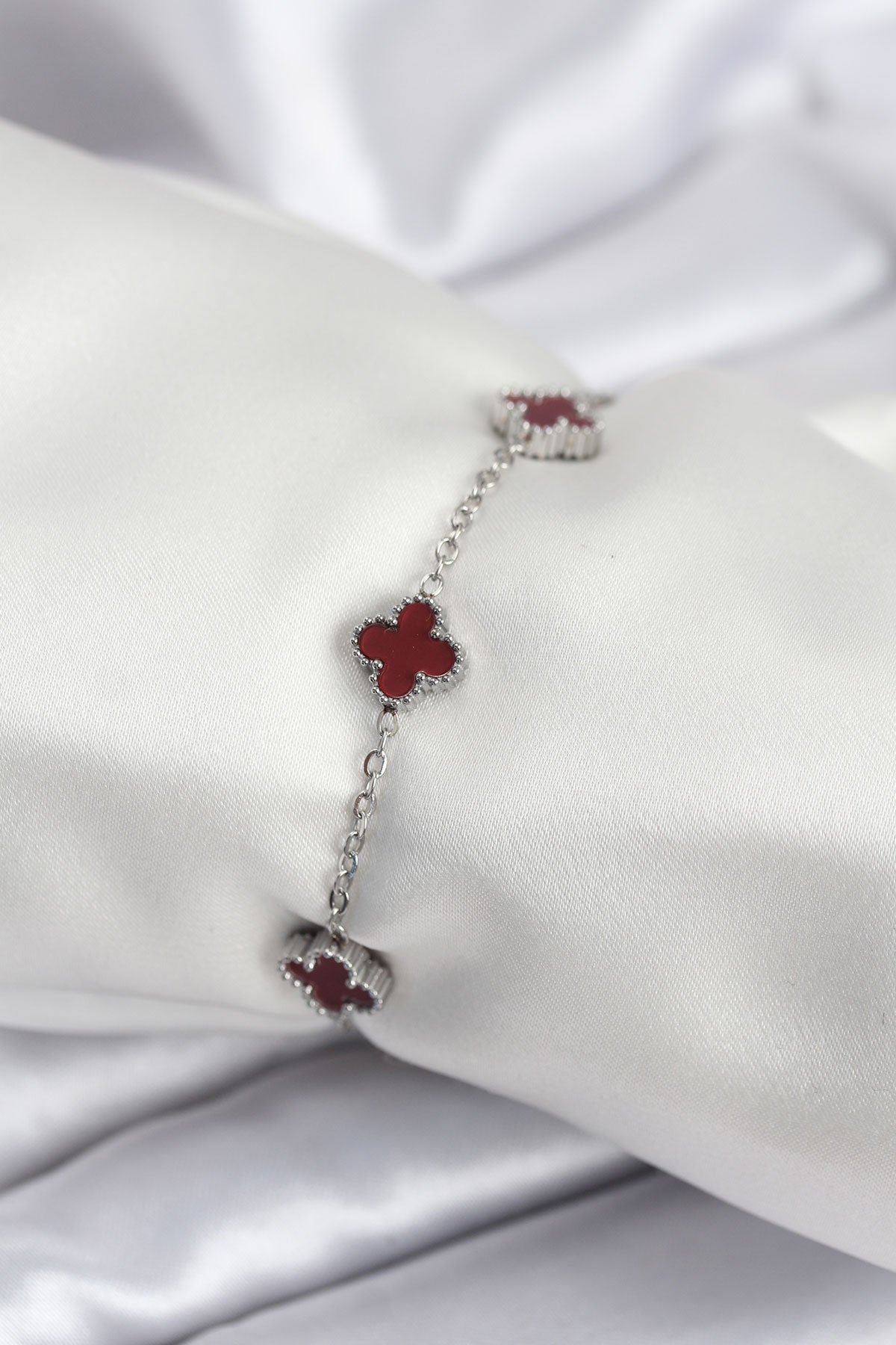 316L Çelik Gümüş Renk Bordo Baby Boy Yonca Kadın Bileklik - BB7951