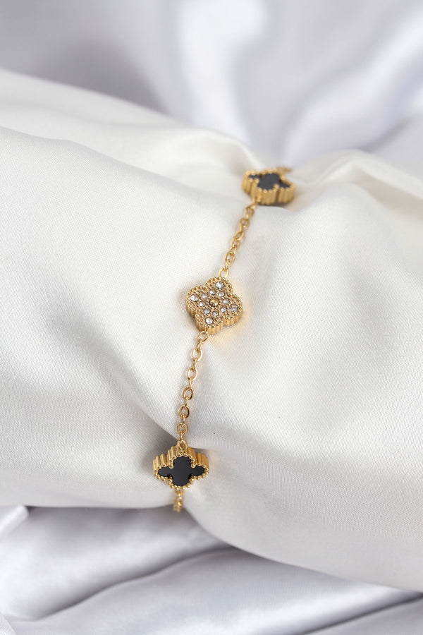 BB7953 - 316L Çelik Gold Renk Siyah ve Zirkon Taşlı Baby Boy Yonca Kadın Bileklik