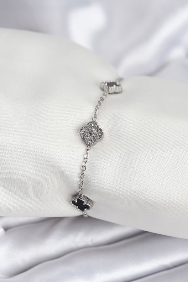 BB7954 - 316L Çelik Gümüş Renk Siyah ve Zirkon Taşlı Baby Boy Yonca Kadın Bileklik