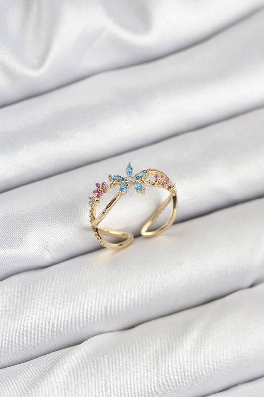 BYK3834 - Pirinç Gold Renk Zirkon Taşlı Mavi Çiçekli Kadın Yüzük