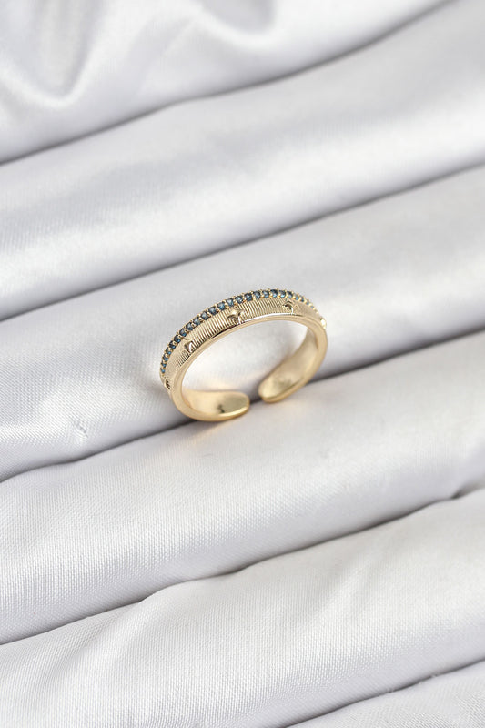 BYK3836 - Pirinç Gold Renk Sıralı Zirkon Taşlı Kutup Yıldızı Model Kadın Yüzük