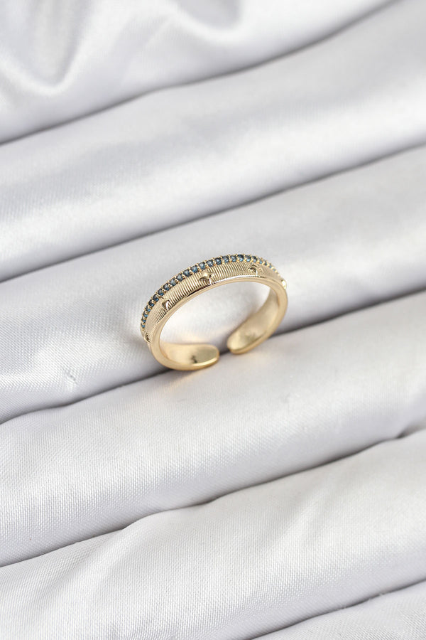 BYK3836 - Pirinç Gold Renk Sıralı Zirkon Taşlı Kutup Yıldızı Model Kadın Yüzük