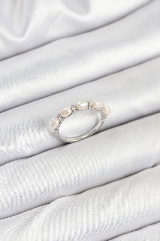 BYK3845 - Pirinç Gümüş Renk Sıralı İncili Kadın Yüzük