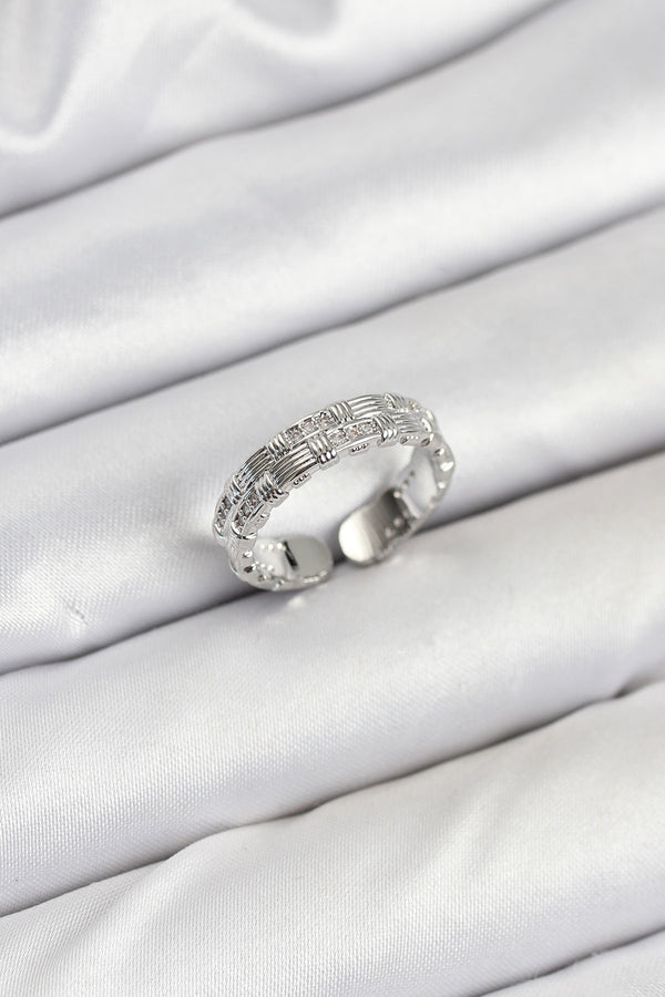 BYK3847 - Pirinç Gümüş Renk Zirkon Taşlı Sırım Kadın Yüzük