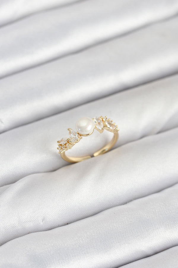 BYK3852 - Pirinç Gold Renk Zirkon Taşlı İncili Model Kadın Yüzük