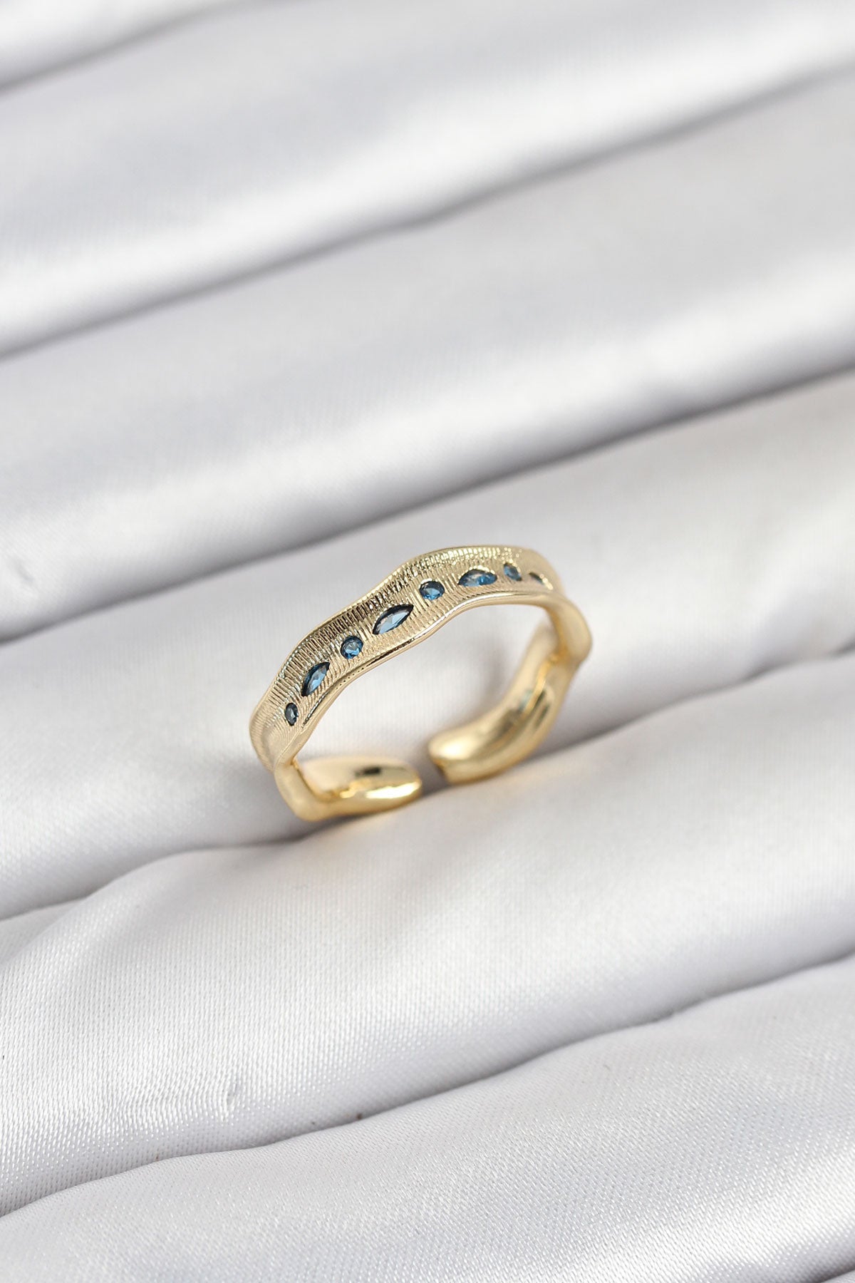 Pirinç Gold Renk Zirkon Taşlı Vintage Kadın Yüzük - BYK3862