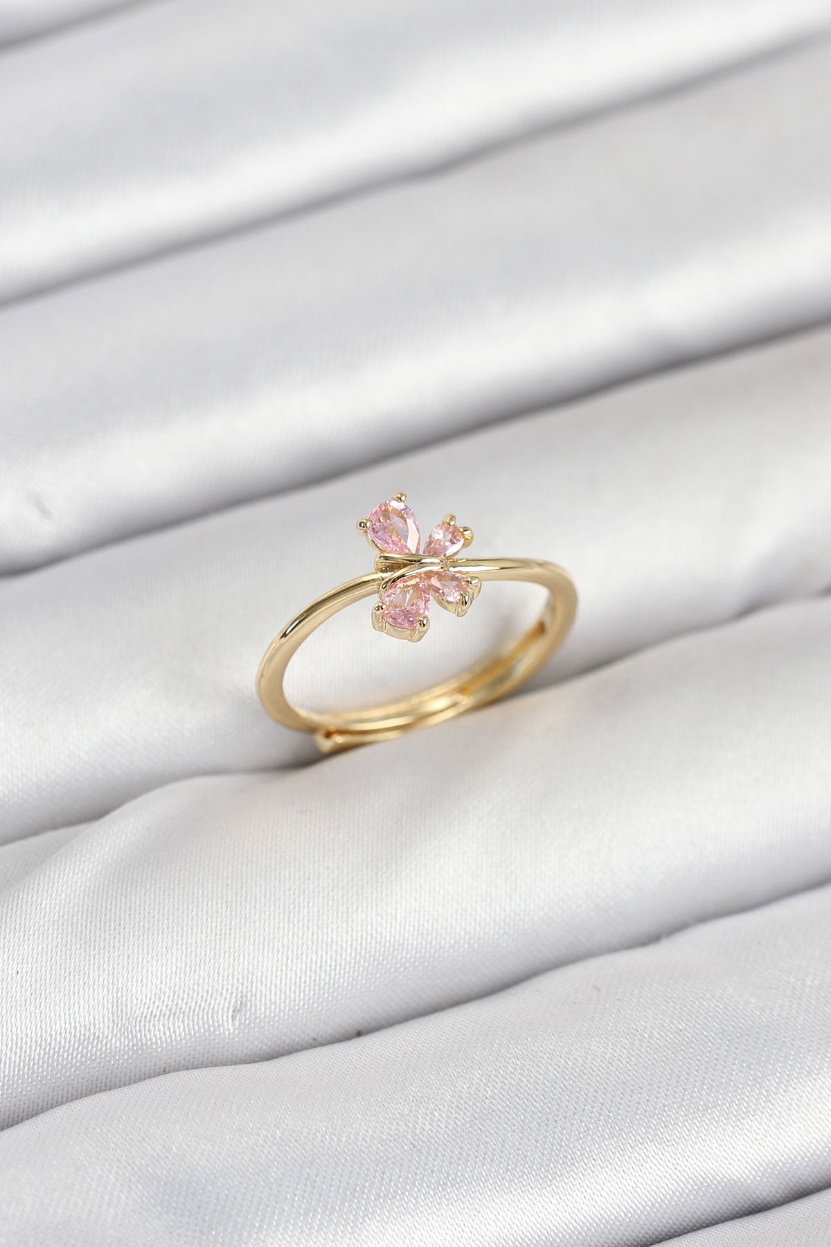 Pirinç Gold Renk Pembe Kelebek Kadın Yüzük - BYK3870