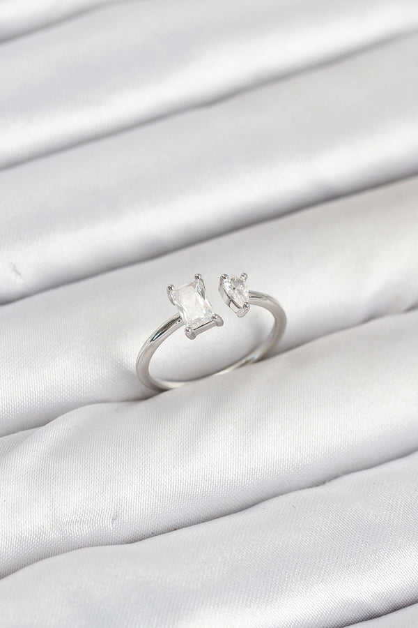 BYK3883 - Pirinç Gold Renk Zirkon Taşlı Kadın Yüzük