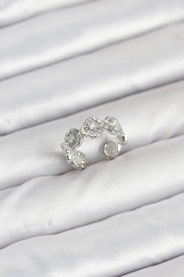 BYK3895 - Pirinç Gümüş Renk Yonca Model Kadın Yüzük