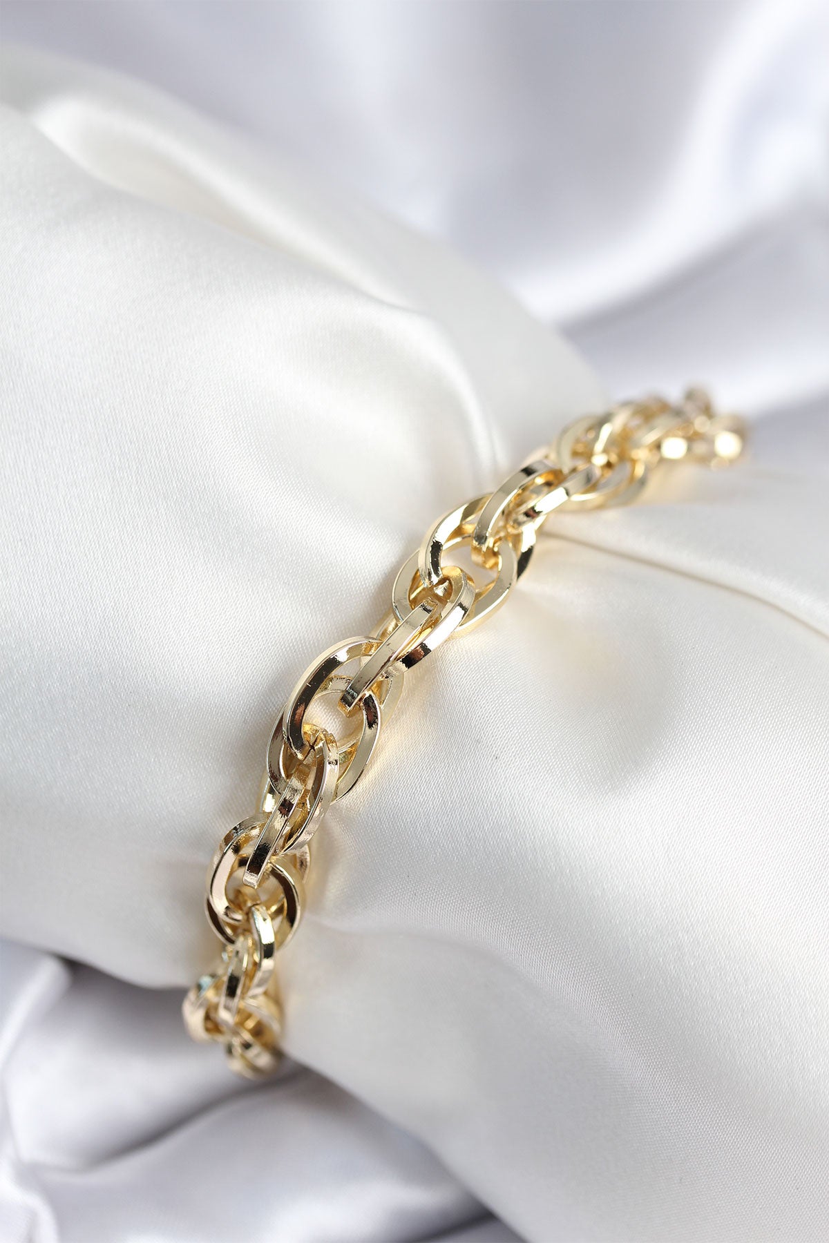 BB7959 - Pirinç Gold Renk Zincir Model Kadın Bileklik