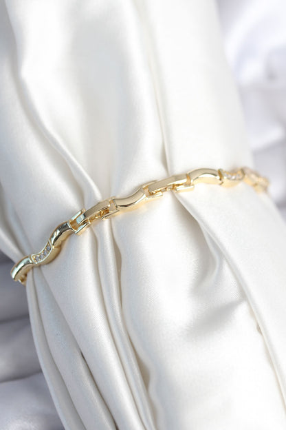 BB7962 - Pirinç Gold Renk Dalgalı Model Kadın Bileklik