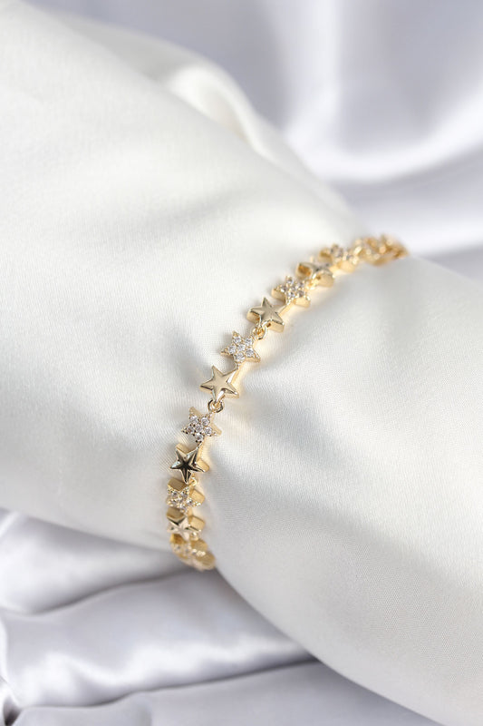 Pirinç Gold Renk Yıldız Model Kadın Bileklik - BB7968