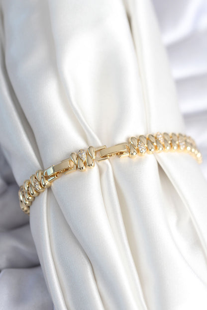 Pirinç Gold Renk Damla Model Zirkon Taşlı Kadın Bileklik - BB7972