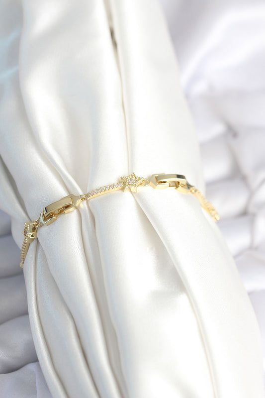 Pirinç Gold Renk Halley Yıldız Model Kadın Bileklik - BB7984