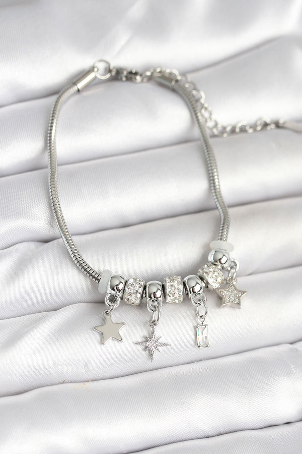 BB7992 - Pirinç Gümüş Renk Kutup Yıldızı Charmlı Kadın Bileklik