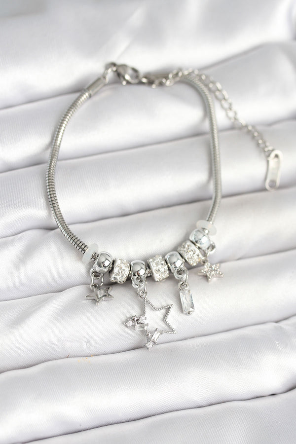 BB7994 - Pirinç Gümüş Renk Yıldız Charmlı Kadın Bileklik