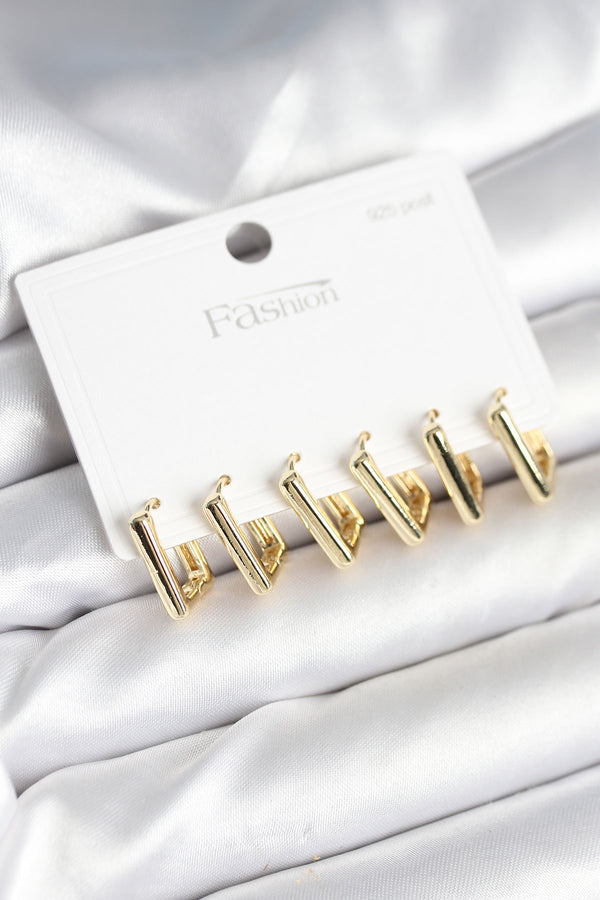 BKP11274 - Gold Renk Kare Model Pirinç 925 Ayar Gümüş Çivili Kadın Küpe Seti
