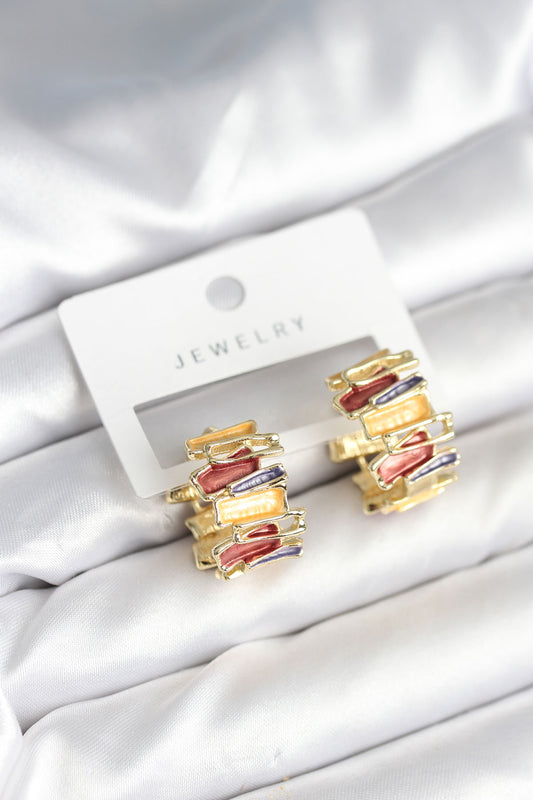 BKP11284 - Mineli Karışık Renkli Gold Pirinç Kadın Küpe