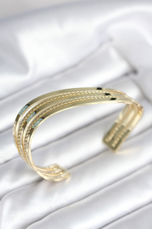 BB8019 - Eğik Şerit Model Gold Renk Pirinç Kadın Bileklik