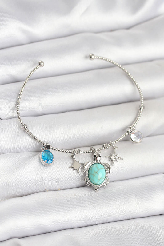 BB8034 - Caretta Caretta Charmlı Gümüş Renk Kadın Bileklik