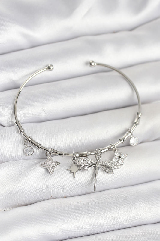 BB8046 - Yusufçuk Charmlı Gümüş Renk Pirinç Kadın Bileklik