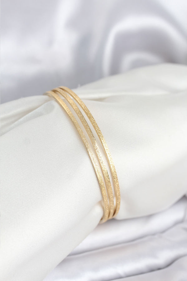 BB8076 - 316L Çelik Gold Renk Simli Model Ajda 65 mm Kadın Bileklik