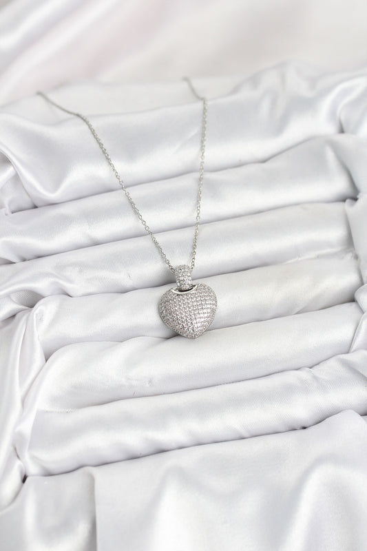 BKO10606 - 316L Çelik Zincir Gümüş Renk Zirkon Taşlı Kalpli Kadın Kolye