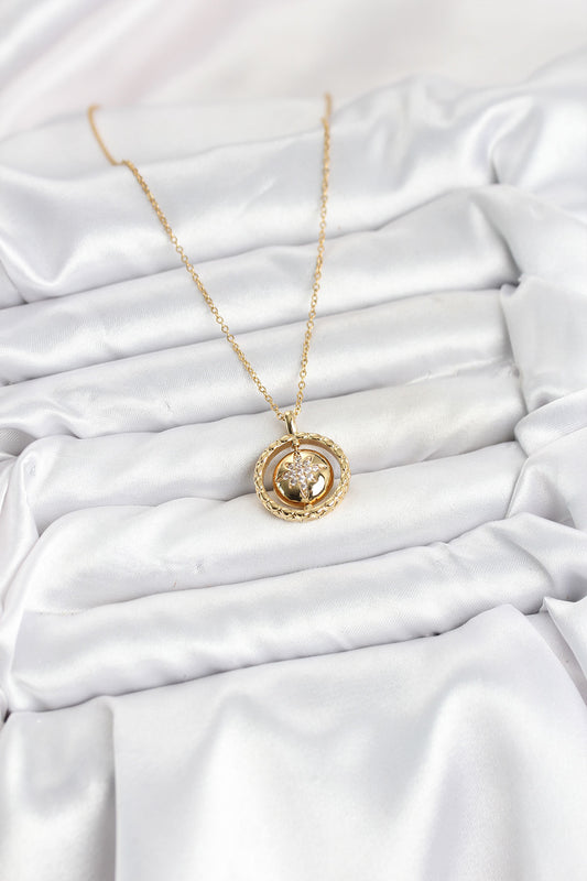 BKO10614 - 316L Çelik Zincir Gold Renk Kutup Yıldızı Model Kadın Kolye