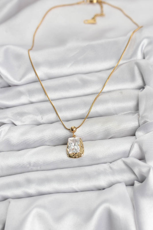 BKO10633 - 316L Çelik Zincir Gold Renk Zirkon Taşlı Kadın Kolye