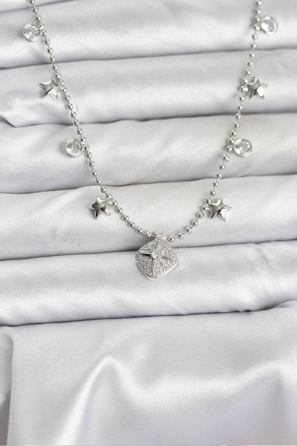 BKO10657 - Pirinç Gümüş Renk Zirkon Taşlı Kutup Yıldızı Model Kadın Kolye