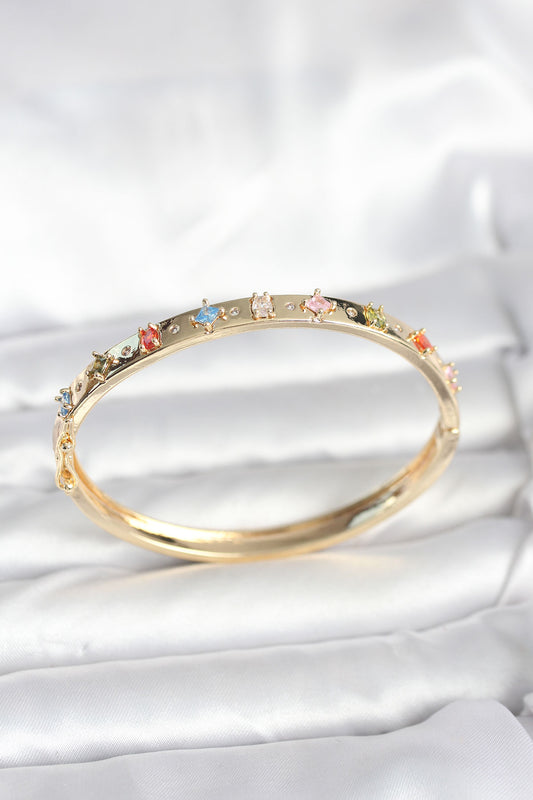 BB8087 - Pirinç Gold Renk Zirkon Taşlı Kelepçe Bileklik