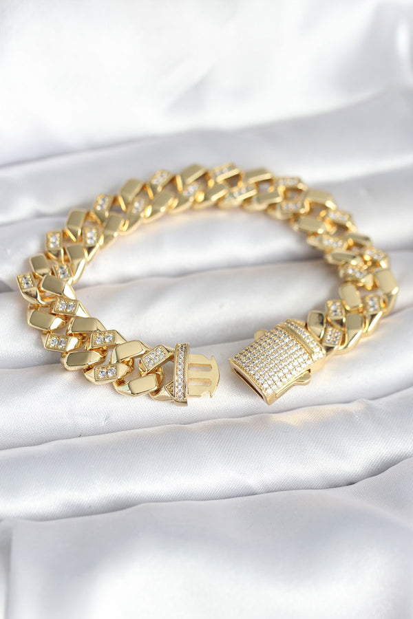 BB8095 - Pirinç Gold Renk VIP Exclusive Seri Gurmet Model Kadın Bileklik