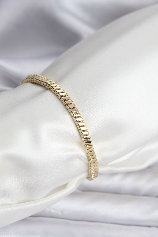 BB8114 - 14K Gold Renk Kaplama Kare Zincir Model CM Kadın Bileklik