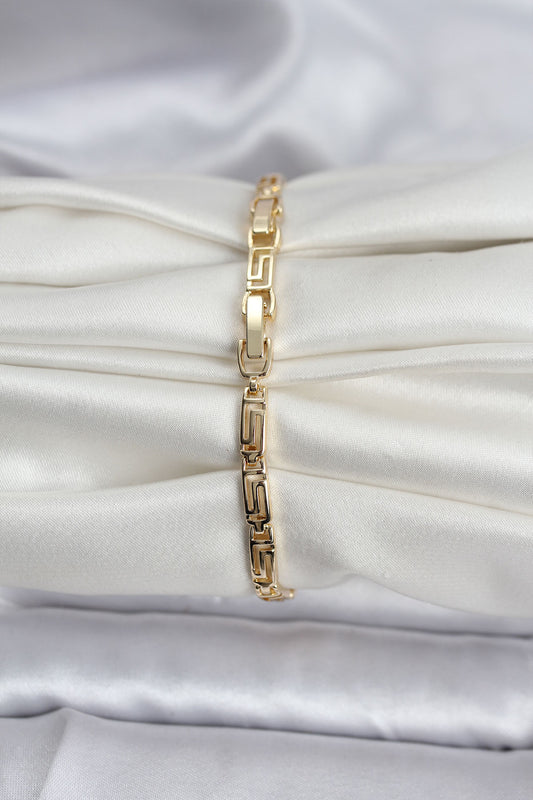 BB8126 - 14K Gold Renk Kaplama Zirkon Taşlı Baget Model CM Kadın Bileklik