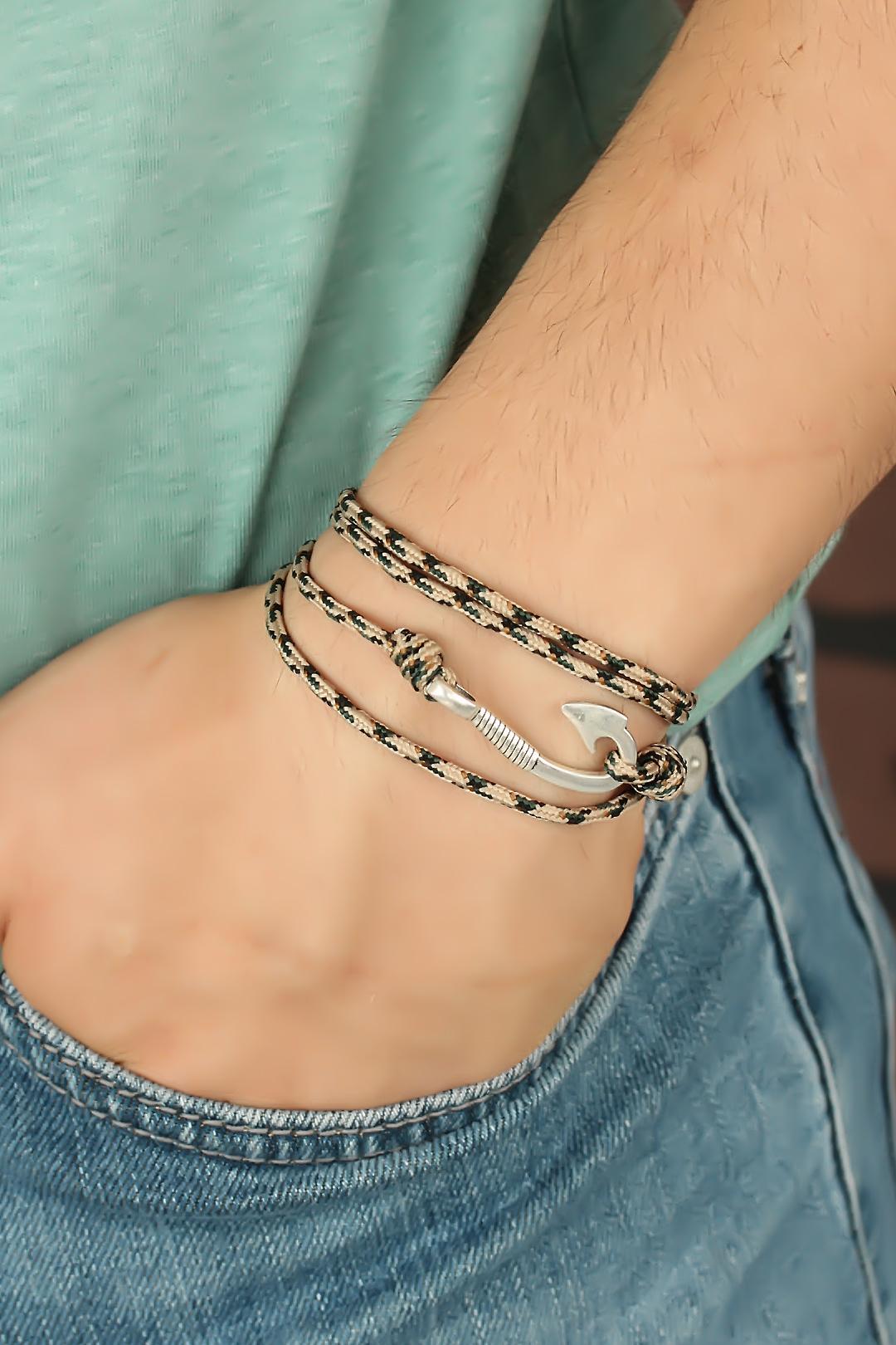 Krem Renk Çizgi Desenli Metal Kancalı Erkek Bileklik - EB2244-KS